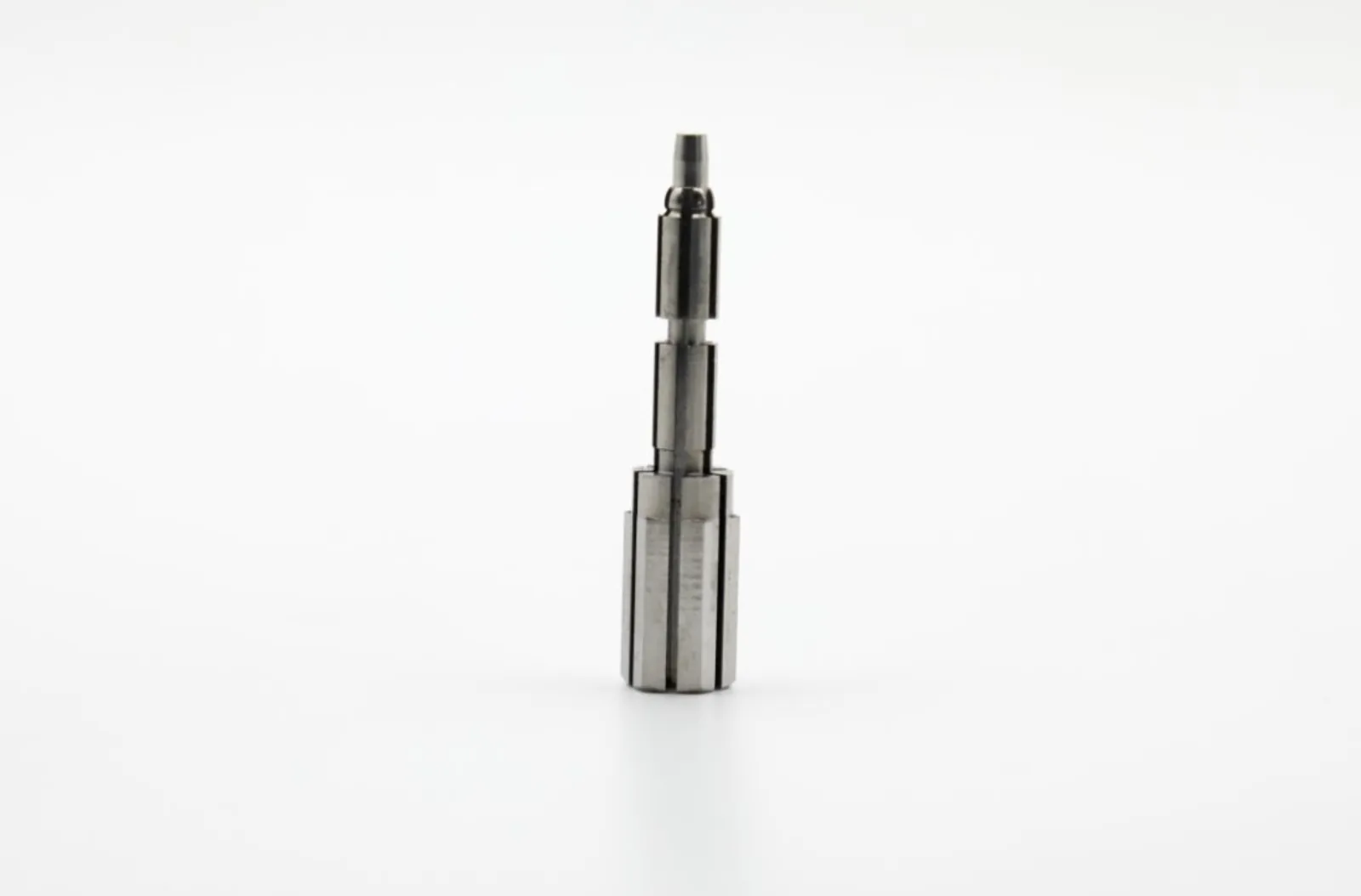 Mold parts gallery image 006 for precision tooling components